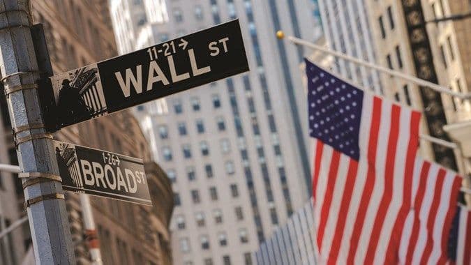 Wall Street Melemah Dipicu Kekhawatiran Inflasi
