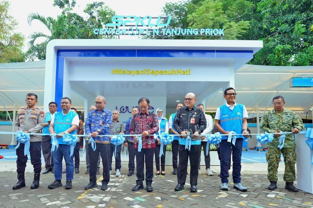 Perkuat Ekosistem EV, PLN Resmikan SPKLU Ke-5.000 di Tanjung Priok