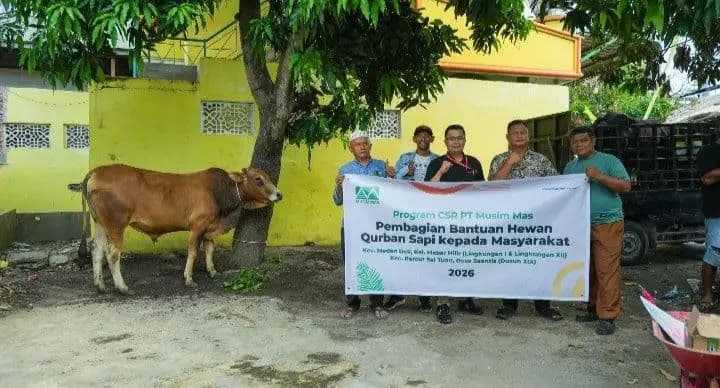 Perkuat Hubungan dengan Masyarakat, Musim Mas Salurkan Hewan Kurban di Berbagai Wilayah Operasional 