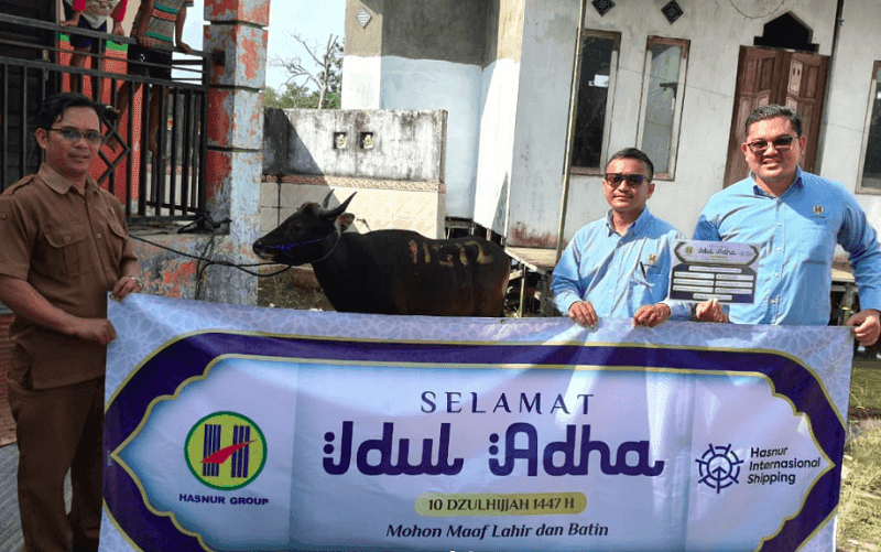 Rayakan Iduladha 1447 H, PT Hasnur Internasional Shipping Tbk Salurkan 14 Sapi Kurban di Wilayah Operasional