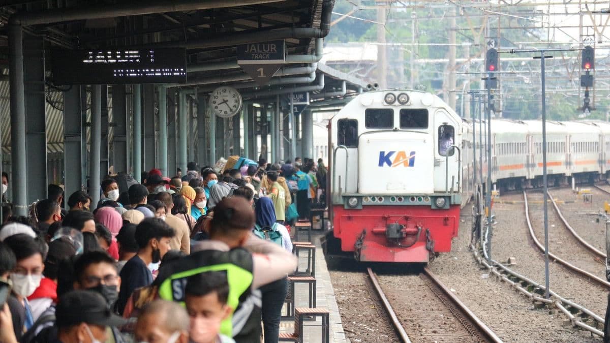 Libur Panjang Idul Adha, Penumpang Kereta Api Tembus Hampir 700 Ribu Pelanggan
