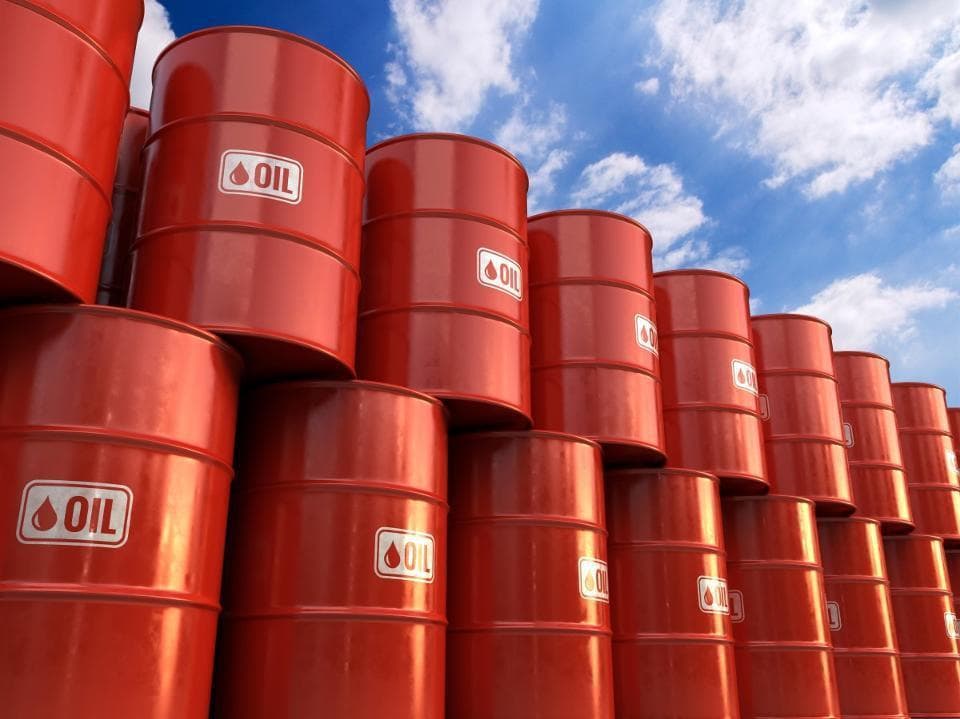Harga Minyak WTI Turun, Brent Naik